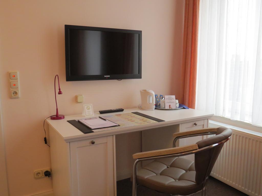Turmhotel Weserblick Бремен Номер фото